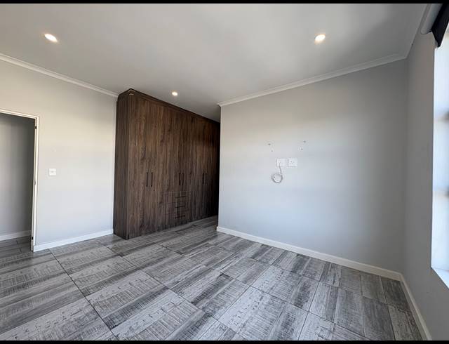 3 BEDROOM HOUSE FOR SALE IN SANDOWN